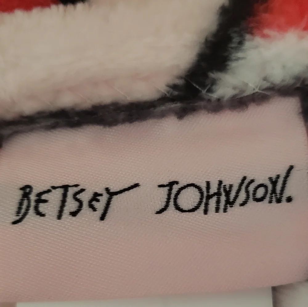 Betsey Johnson Christmas Candy Cane Hearts XOXO Pink Throw Blanket 50